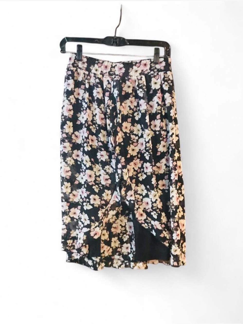 Beautees Floral Split Front Skirt with Built In black Leggings Sz L